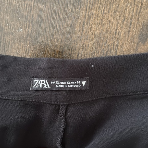 Zara flowy black high rise shorts size XL - Picture 3 of 4